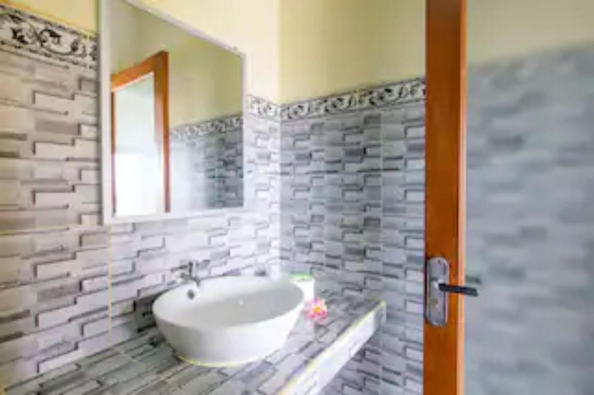 Pondok Lulik Homestay Canggu Εξωτερικό φωτογραφία